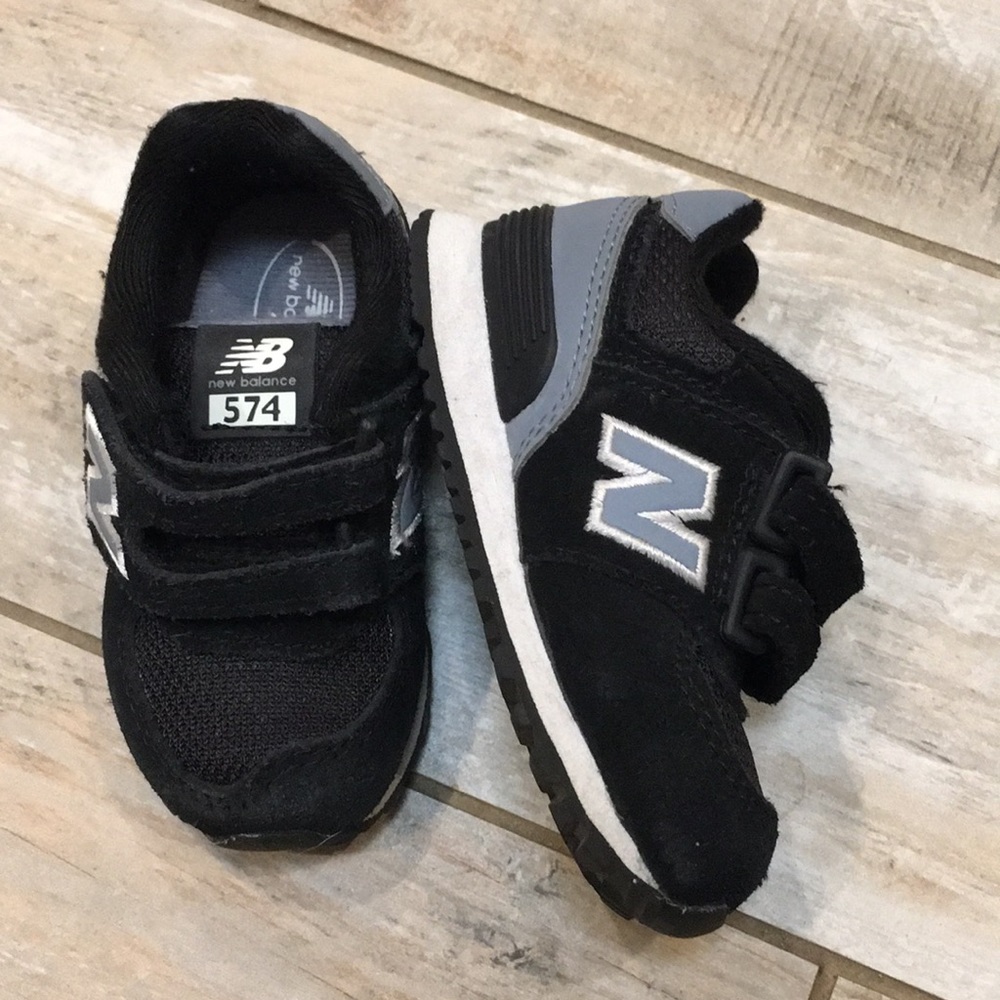 Toddler athletic shoes